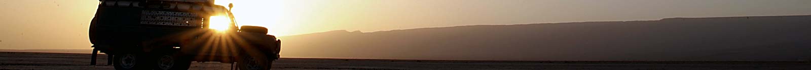 Land Rover against the sun Morocco Banner
