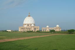 Yamoussoukro, Cathedral.