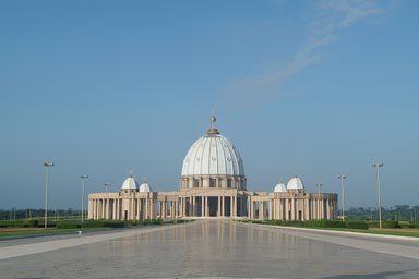 Yamoussoukro, Basilica of our lady peace, front, drive, morning.