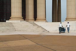 Yamoussoukro, Basilica steps and cleaners.