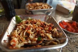 Kushari, couch a riz, Cairo, is delicious.