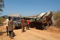 Turned over truck, Roads in Guinea, Kankan Kerouane.