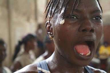 Cloe Aminata Soumah, Danceuse Ballet Sanke group in Conakry, on their rehearsal ground.