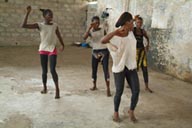 4 African dancers/singers, Yelika in foreground, Yarie, M'binti behind, Ballet Sanke Guinee.