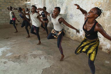 This is African Dance, Ballet Sanke group in Conakry Guinee.