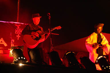 Tinariwen, guitar.