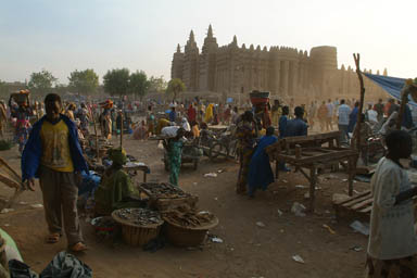 Djenne market and mud mosque.