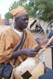 Abdoulaye from Nyangara, days earlier playing the Kora for Habib Koite.