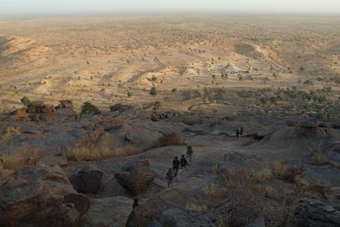 Dogon children Tirelli, school path up cliff.