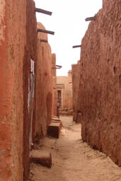 small street, Oualata