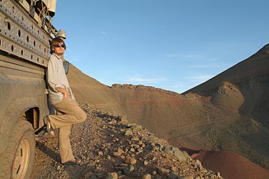 Tizzi n'Oulaoum in reach, catching the final rays of light