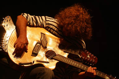 Pat Metheny, Essaouira 2006 playing the Pikasso guitar, not Picasso