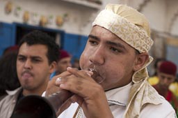 Blows the pipe, Essaouira.