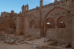 Arches, ruins, Al-Rasafeh, Syria.