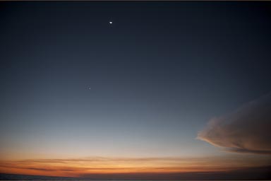 Moon, Venus, clouds, twilight.