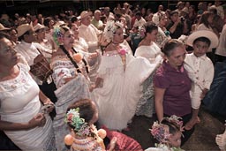 Tuna carnival procession crowd, Las Tablas.