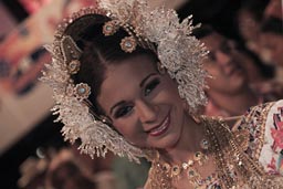 Style of coiffure, hairdress, eleborate, Tembleques, pearls, jewelery in head gear, carnival queen, Las Tablas, Panama.