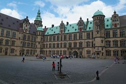 Kronberg, courtyard, Shakespear's castle.