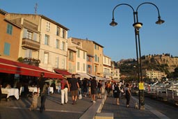 Port de Cassis/Cassis fishing harbour.