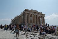 Tourists forbide the view on the Parthenon.