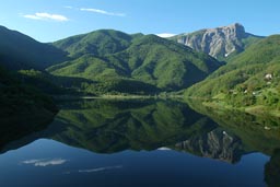 Apuan Apls, Alpi Apouane, Monte Pisamino, Vagli Sotto, Lake in front of mountain, reflection, early morning picture, Italy|Italia.