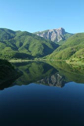 Alpi Apuane, Apuane Alps, Lago Vaglio, Monte Pisamino, Vagli Sotto, Fontana delle Monache.