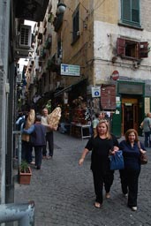 Napoli/Naples, centro storico, old town, obese women
