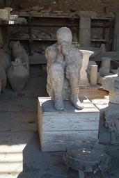 Pompeii, workshop, plastified human corps.