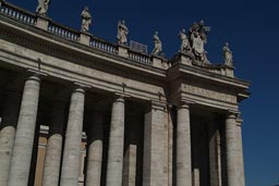 Rome/Roma, San Pietro/St. Peter pillars and statues