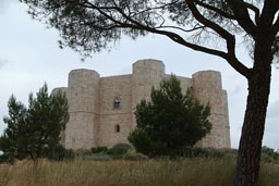 Castel del Monte.