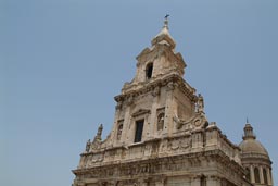 Comiso, duomo, blue sky.