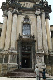 Entry to church of assumption, L'viv.