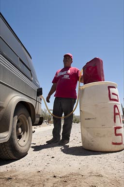 Fillingstation, Baja California.