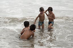 Talking to Mexicans. Children have no language barriers. 2 Austrian and 2 Mexian boys in the Pacific Ocean.