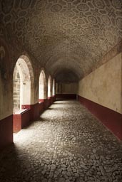 Arcades, ex-convent, Tetela del Volcan.