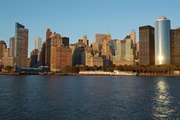 Skyline Downtown Manhatten, Hudson River.