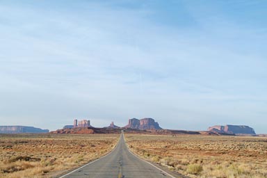 Road to Monumentr Valley, Utah.