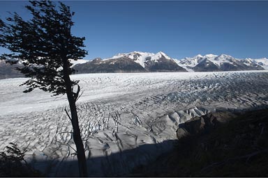 Grey glacier deep below, from Perros camino.