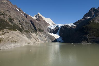 Glacier and lake Los Perros.
