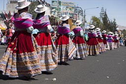 Arequipa Day, Avenida de Independencia, red bolleras, Folkloric Dance group.